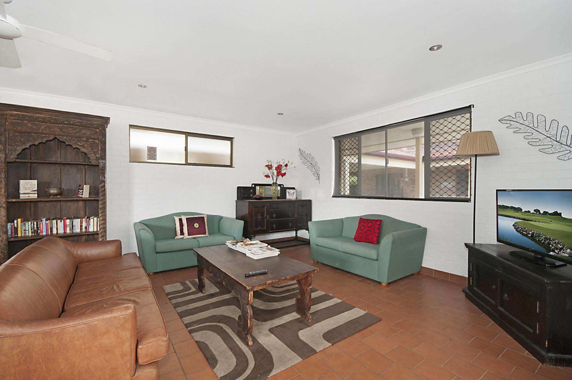 Ballina Travellers Lodge Экстерьер фото